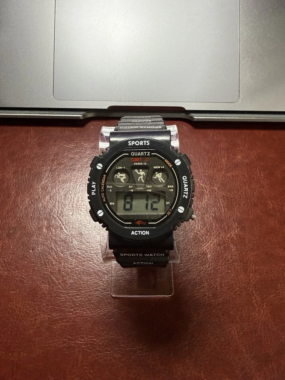 Vintage Digital Sports Watch GMT Running Black Rubber Strap Broken Button